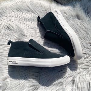 SeaVees Huntington Middle Black Sneakers Size 8